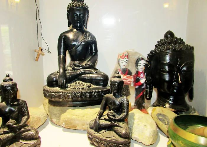 Sacred Boutique Отель